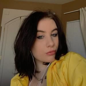 Meet your Posher, Kaitlyn